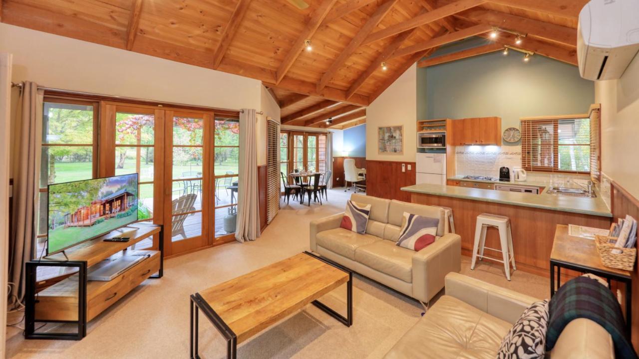 Beechworth Cedar Cottages エクステリア 写真