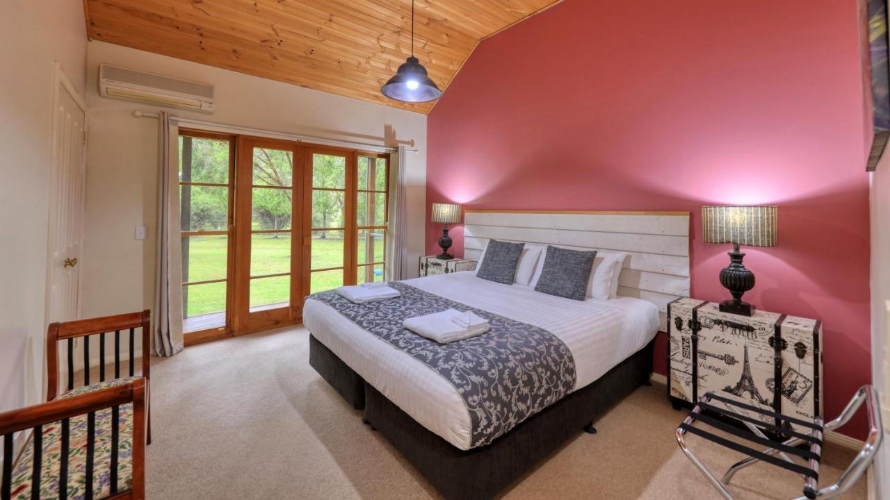 Beechworth Cedar Cottages エクステリア 写真