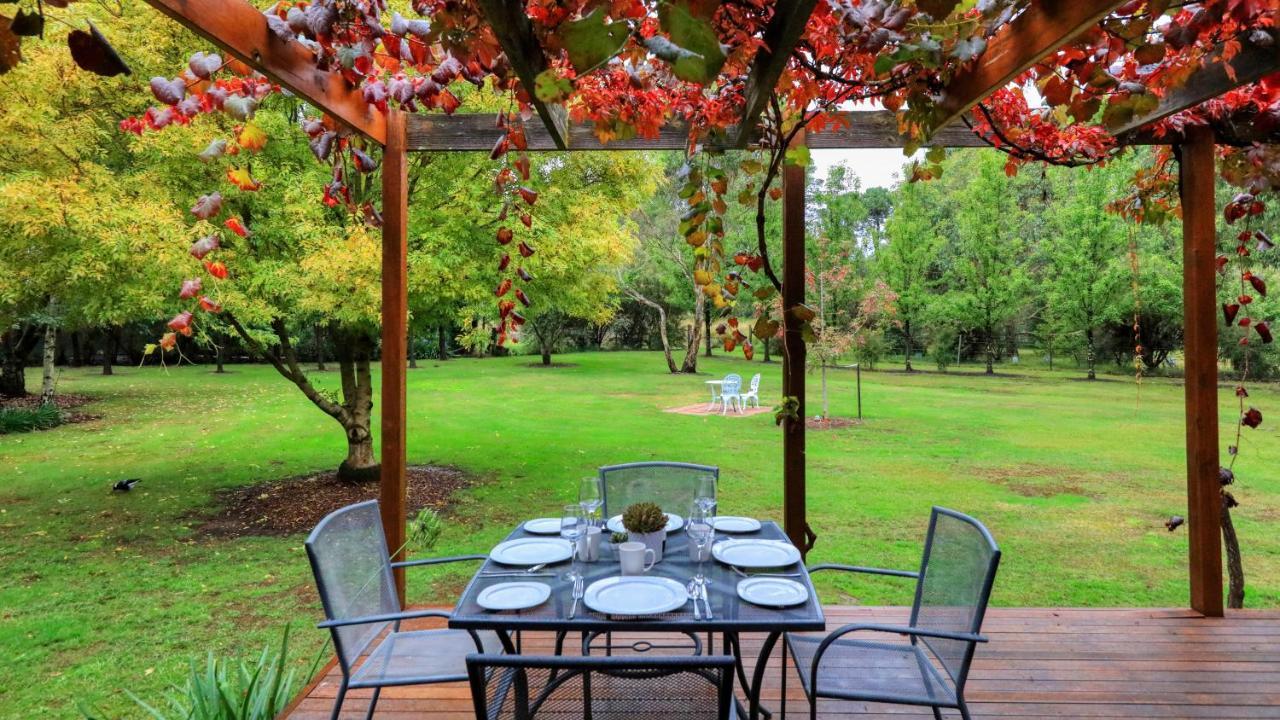 Beechworth Cedar Cottages エクステリア 写真