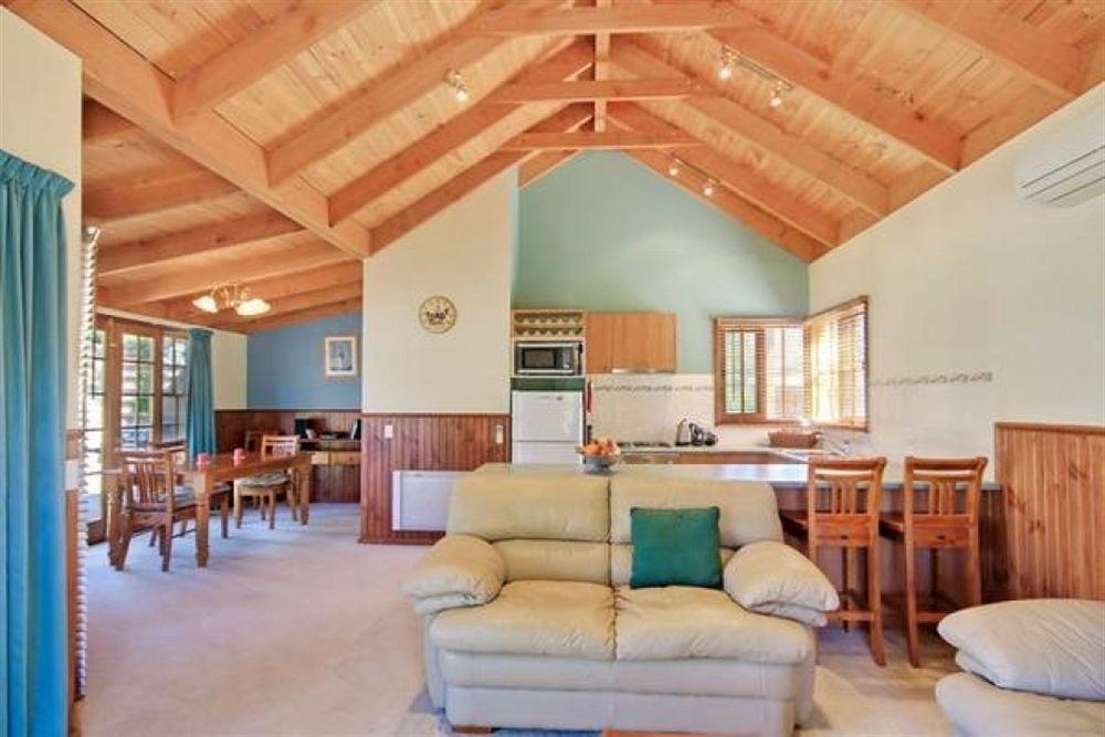 Beechworth Cedar Cottages エクステリア 写真